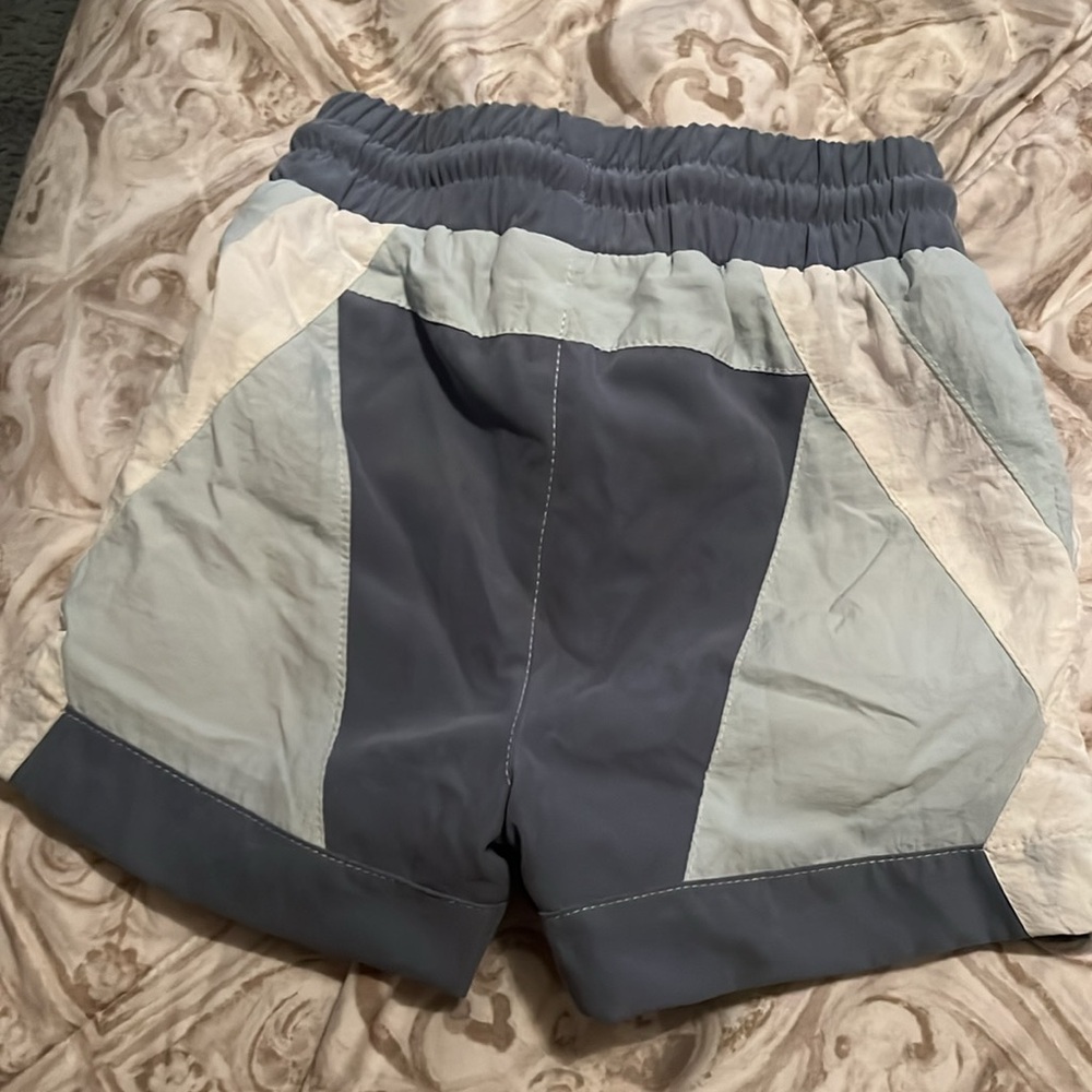 kith short - Picture 3 of 3